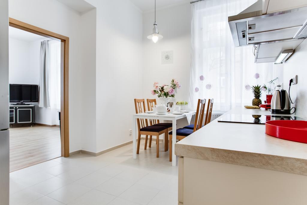 פראג Comfy 2 Bedroom Apartment מראה חיצוני תמונה